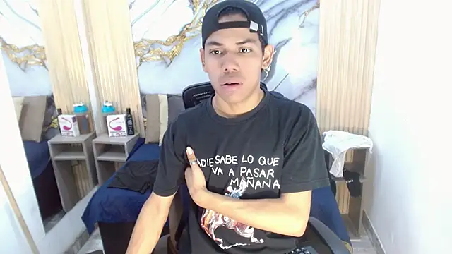 DaviidBuckx  online show from June 5, 3:00 am