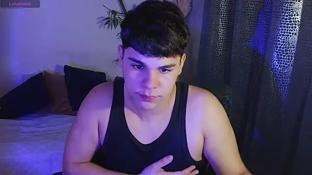 eithan jonnes online show from February 21, 8:43 pm