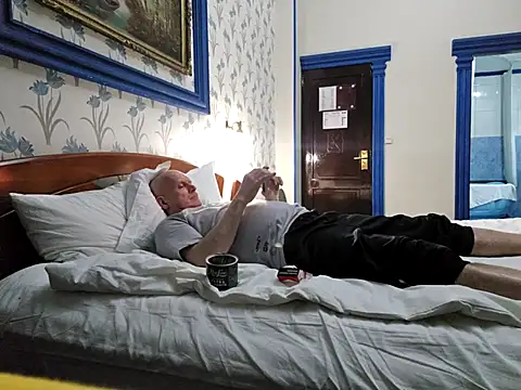 sk8brd snwbrd no snitch online show from February 25, 12:11 am