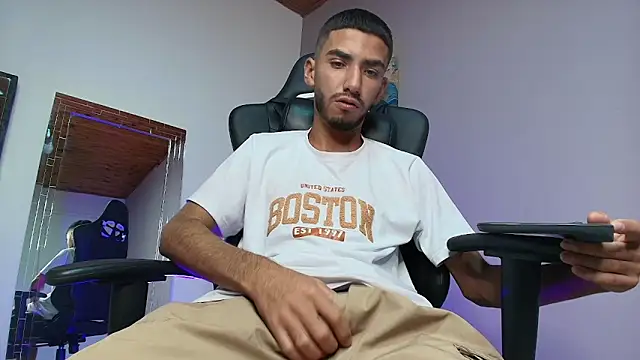 Noah-JONES online show from February 14, 4:07 am