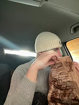 yourboydze online show from February 20, 8:05 am