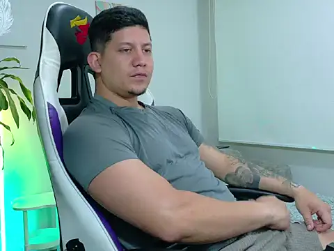  robertobaggioo online show from February 12, 12:55 pm