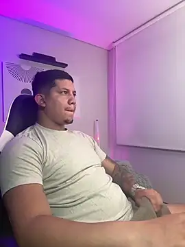  robertobaggioo online show from April 19, 12:59 pm