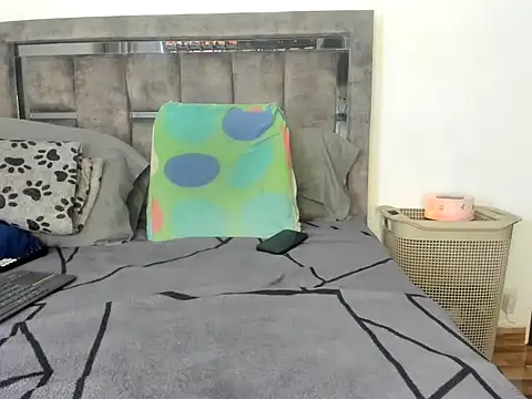 Master Ruthless77 online show from February 11, 6:57 pm