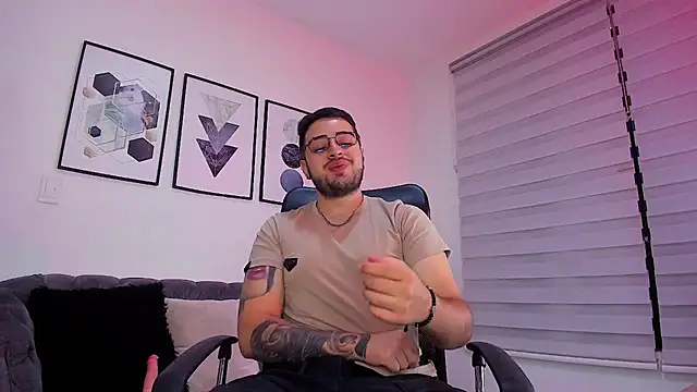 ethan grace online show from March 4, 12:01 pm