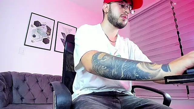 ethan grace online show from February 14, 12:22 pm