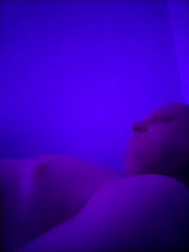 hamandcheece69 online show from February 16, 9:24 pm