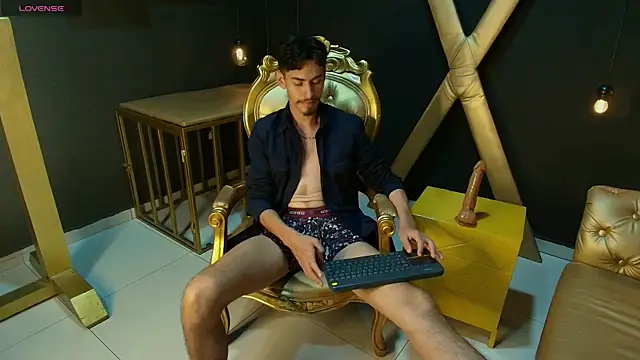 skinny jean  online show from June 3, 9:31 pm