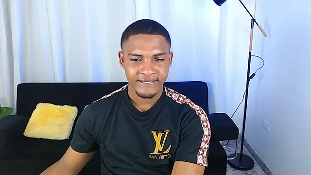 MaxCum18  online show from February 24, 2:18 pm