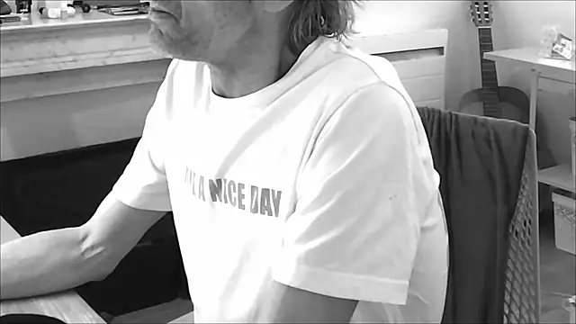 irohsako online show from February 13, 7:30 pm