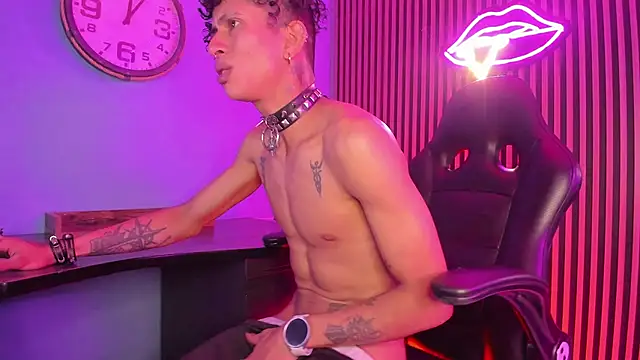 Maximoking26 online show from March 2, 4:23 am