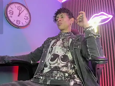 Maximoking26 online show from March 7, 4:43 am