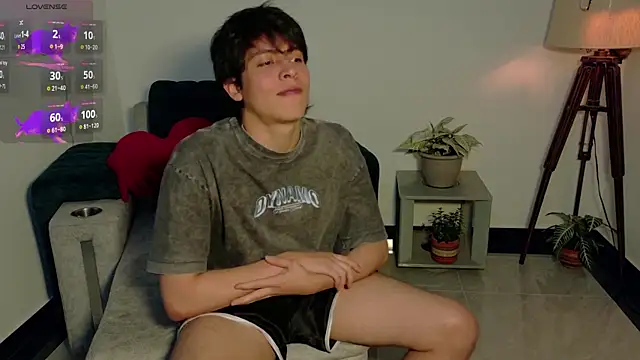  -Lucky-  online show from February 17, 8:13 am