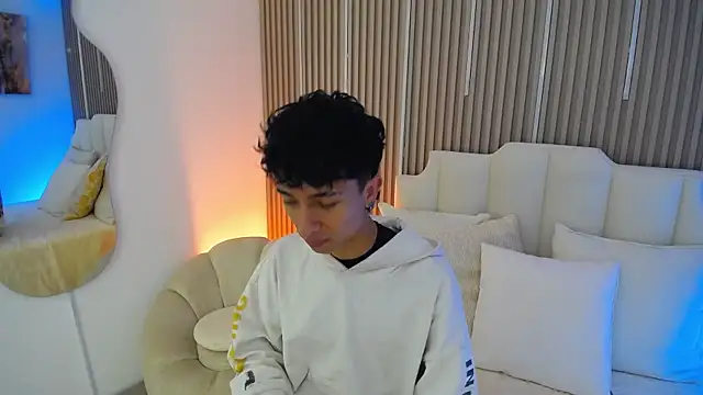 Aiden Rivers  online show from March 9, 12:43 pm