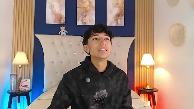 Aiden Rivers  online show from July 25, 1:08 pm