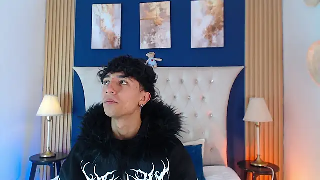 Aiden Rivers  online show from June 20, 12:54 pm