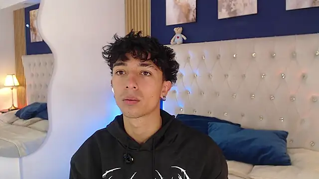 Aiden Rivers  online show from July 28, 2:13 pm