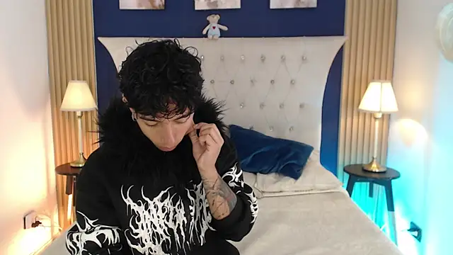 Aiden Rivers  online show from July 1, 1:12 pm
