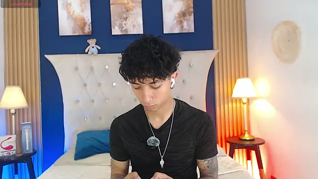 Aiden Rivers  online show from July 24, 1:07 pm