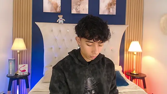 Aiden Rivers  online show from July 23, 12:57 pm