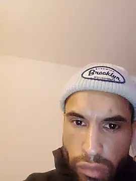 OiledAirplane74 online show from March 22, 4:39 am