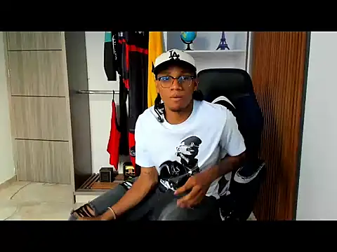 yandi hot online show from March 6, 2:14 pm