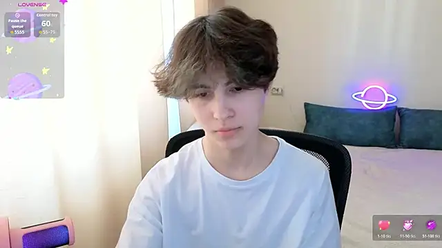  LukaHayes  online show from April 20, 12:19 pm