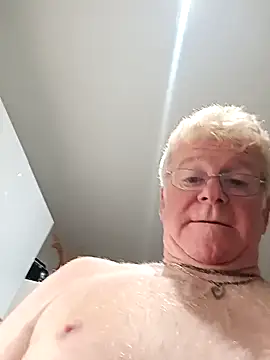 olivbisoumis online show from April 6, 4:57 am