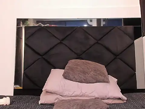 juank adamx online show from March 11, 5:25 am