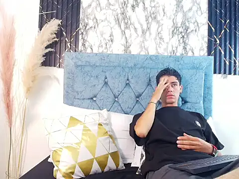 Damnian xx online show from March 5, 7:43 pm