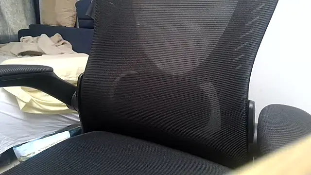 bebyzor online show from August 4, 1:37 pm