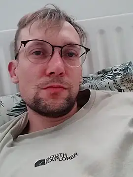 GaryJohnson79 online show from February 26, 1:01 pm