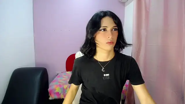 Larry craft online show from April 1, 8:39 pm