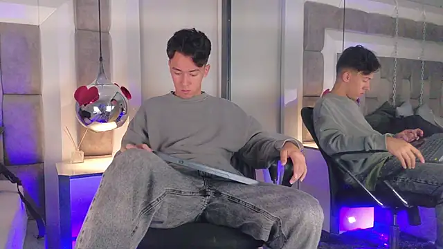 Austin Reedss online show from April 9, 2:01 pm