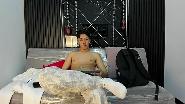 Austin Reedss online show from April 11, 9:40 pm