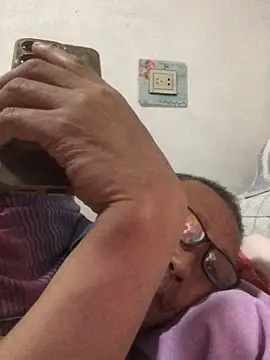 yaocaobi8 online show from April 11, 1:14 pm