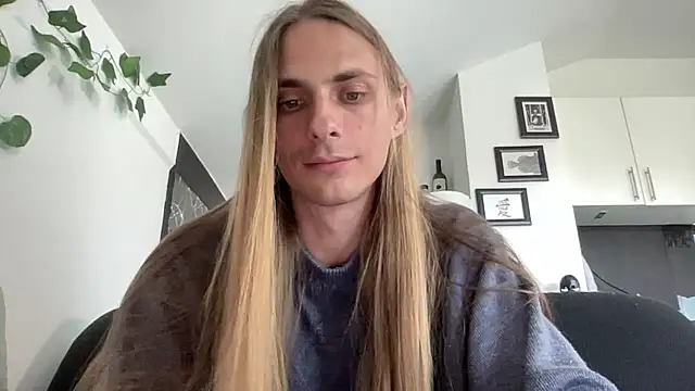 mi chyort online show from April 25, 2:47 pm