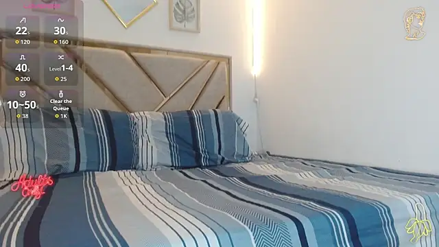 oliver   saint online show from April 20, 11:07 pm