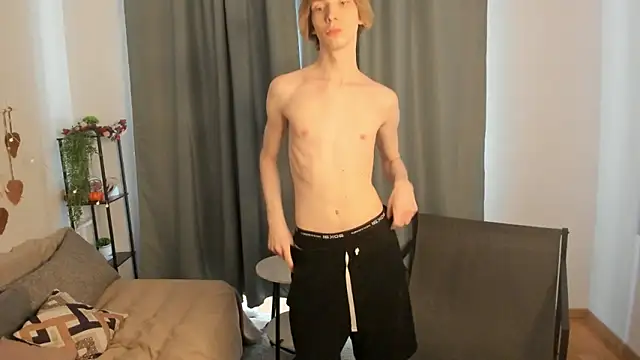 SilverFeral online show from March 3, 7:16 am