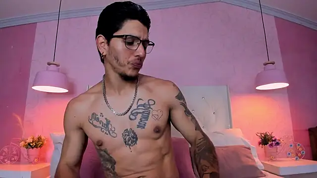 DanteLuxx online show from February 27, 3:51 am