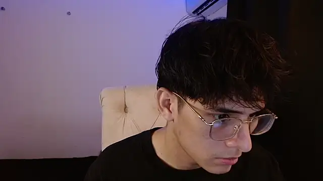 noah millerx online show from August 1, 8:41 pm