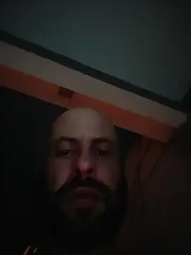 Snapshot of misteriosocam40 chatting on April 16, 3:06 am misteriosocam40 online show from April 16, 3:06 am