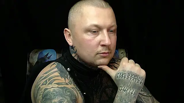 devilWithTats online show from March 8, 11:36 am