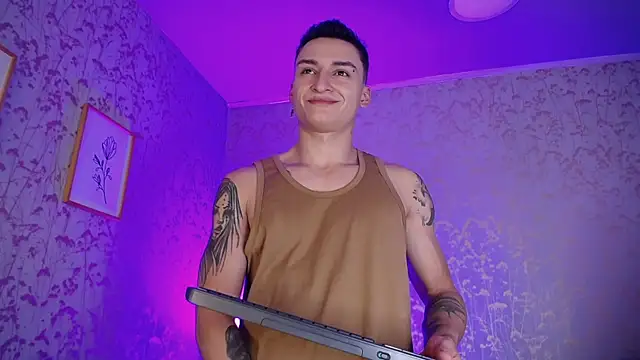 DIEGO JONES online show from April 9, 1:39 pm