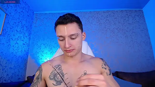 DIEGO JONES online show from April 19, 1:10 pm