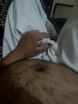 areee214 online show from April 16, 9:50 pm