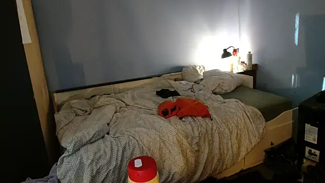 Xxceleste05xX online show from April 14, 6:13 am