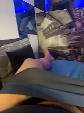 MatthewEmme2121 online show from April 26, 10:50 pm