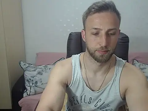 BlondEagleMuscle online show from May 24, 8:59 pm
