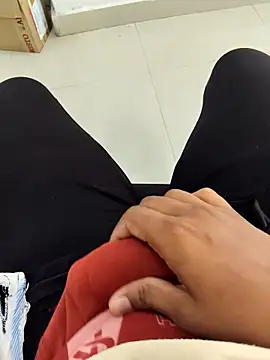 gghhdu online show from April 18, 5:31 am